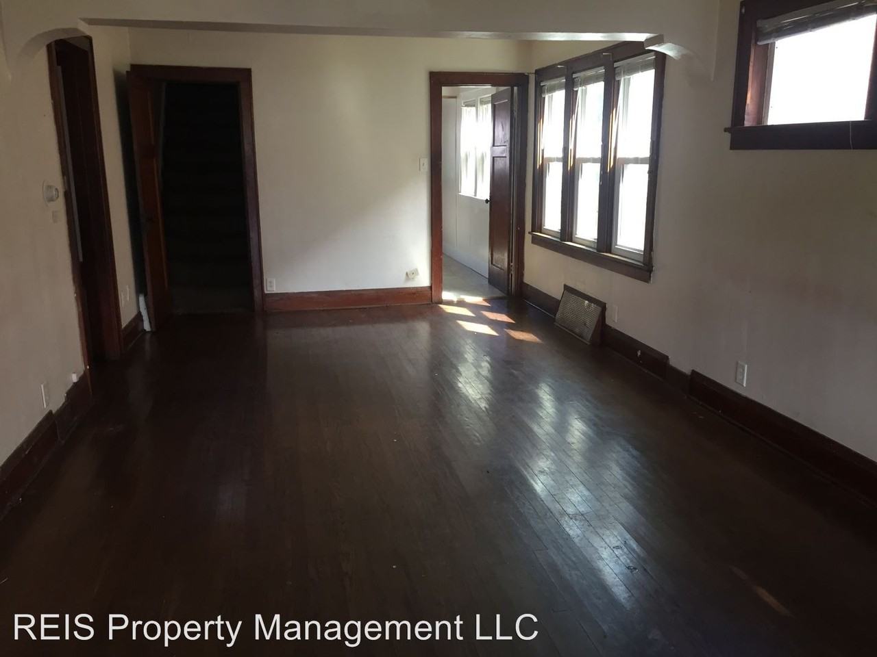 3132 N 42nd St - Photo 3 of 12