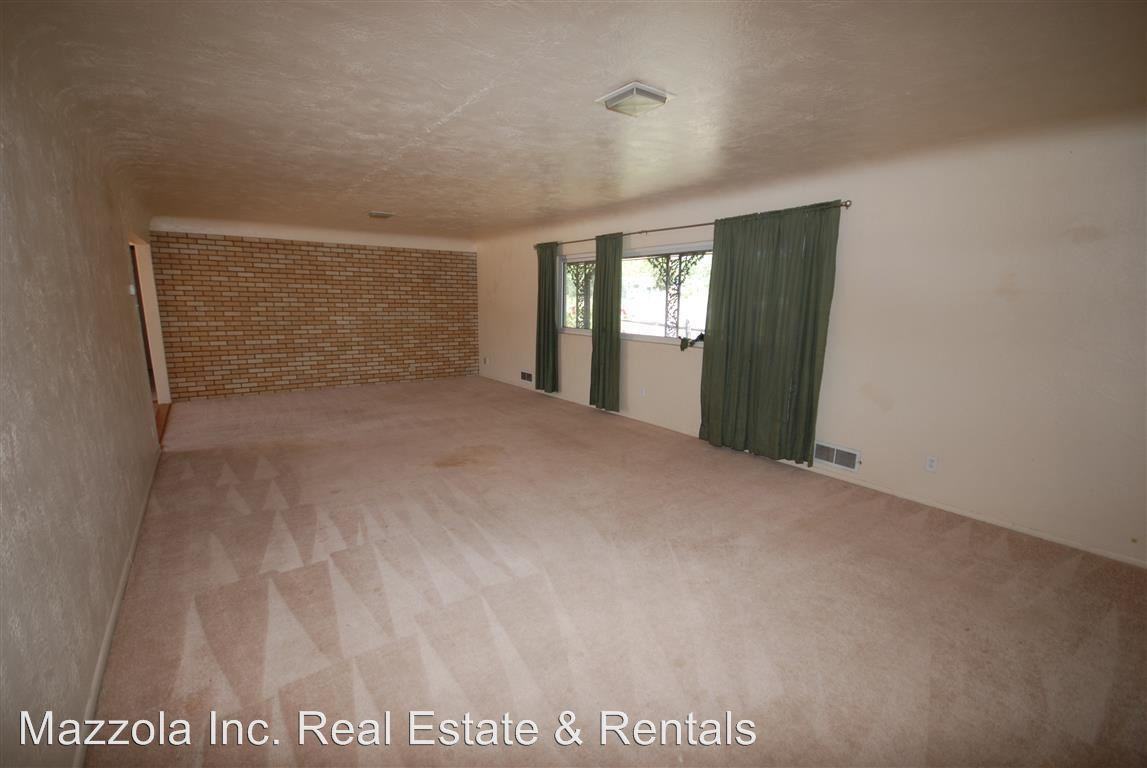 20 Frost Rd - Photo 2 of 17