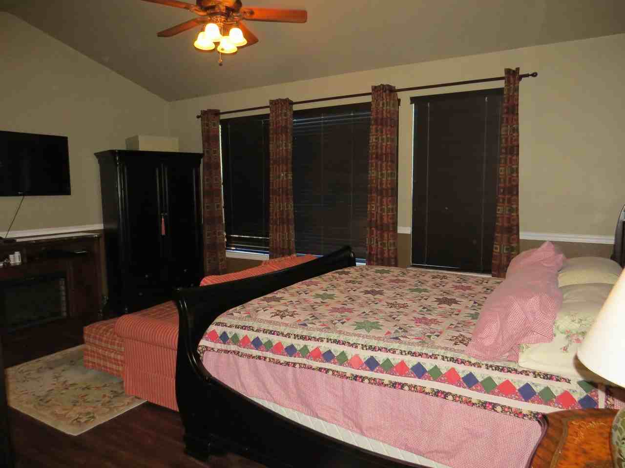 13934 Voyager Pkwy - Photo 3 of 9