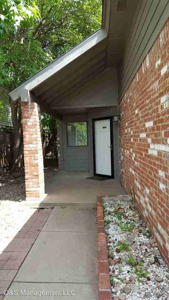 2541 NW 57th St - Photo 2 of 10