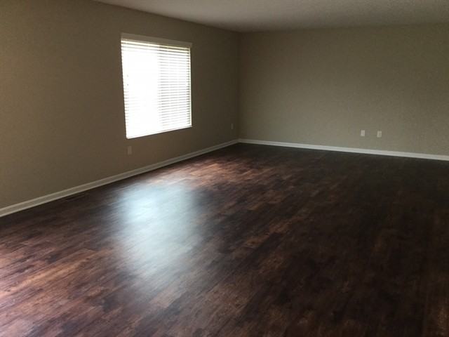 8553 Beechwood Ct - Photo 3 of 12