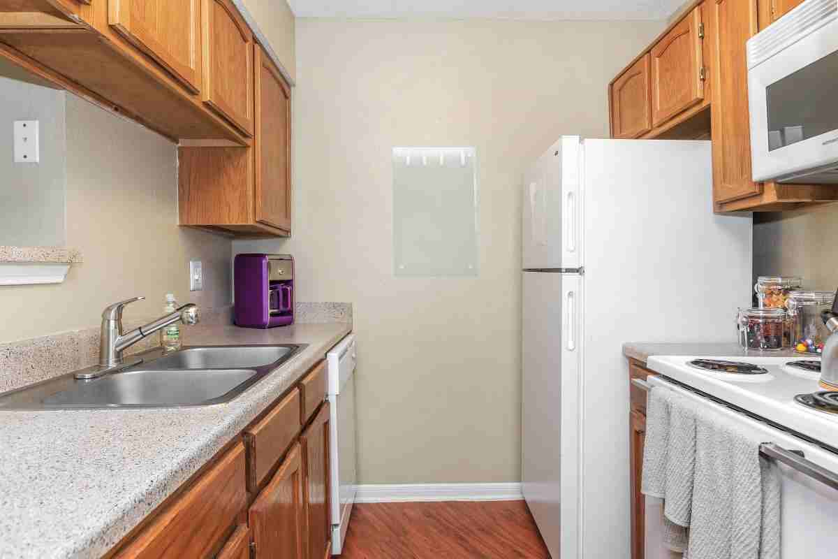 Savannah Place I & II - Photo 3 of 34