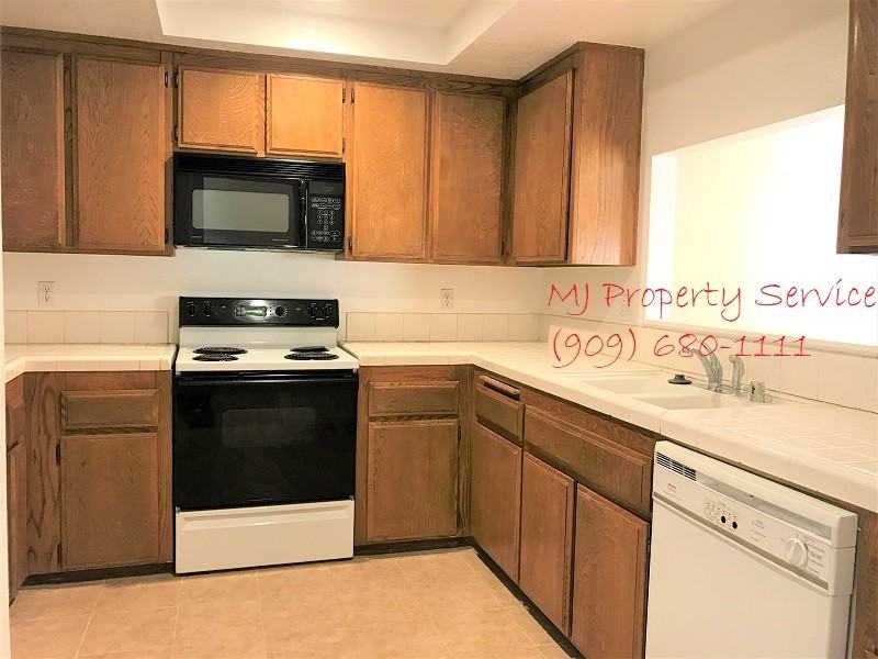 547 Wayland Court - Photo 3 of 10