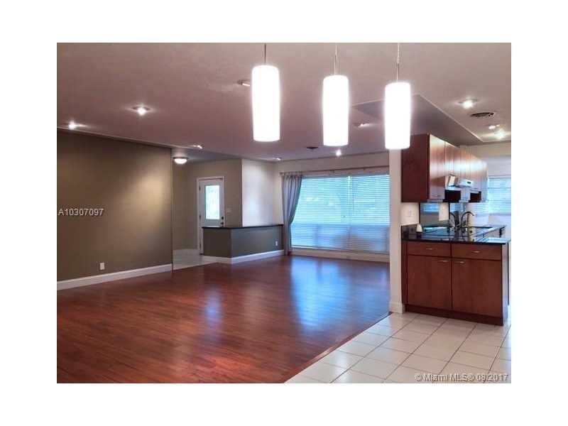 202 South Fig Tree Lane - Photo 2 of 10