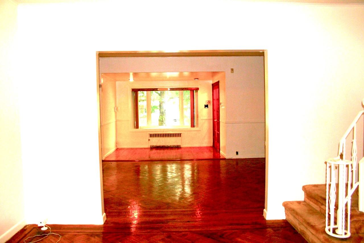 9718 Avenue N - Photo 3 of 11