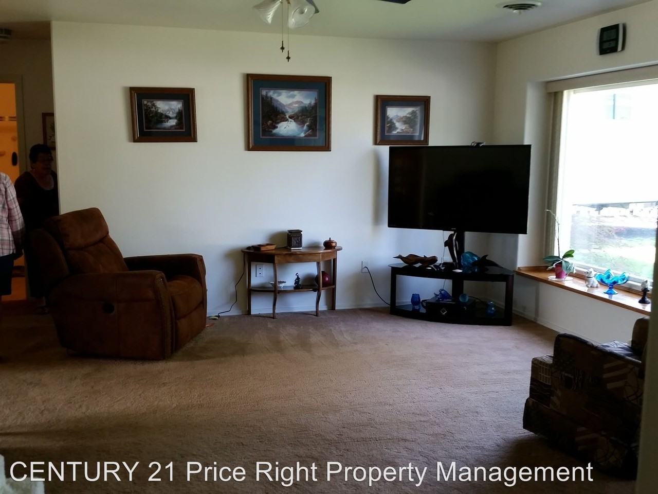 1207 20th Ave - Photo 3 of 7