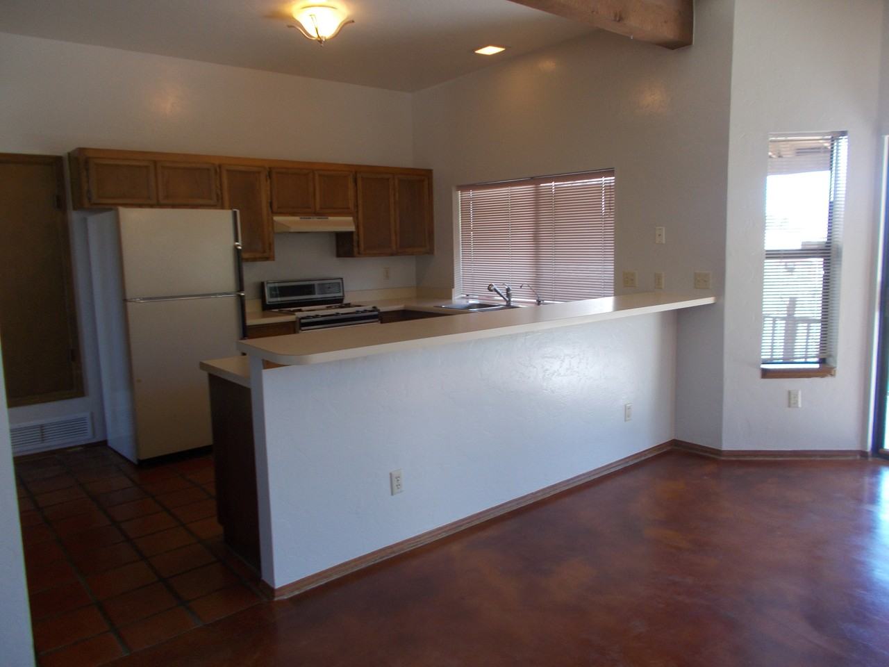3080 W Camino Claveles - Photo 2 of 6