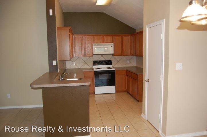 5330 Meadow Ridge Dr - Photo 2 of 22