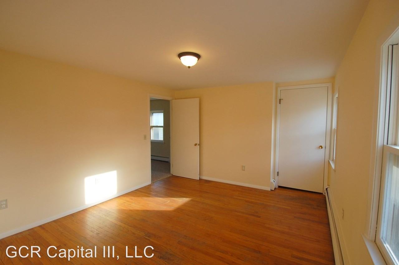 7 Esther Terrace - Photo 3 of 12