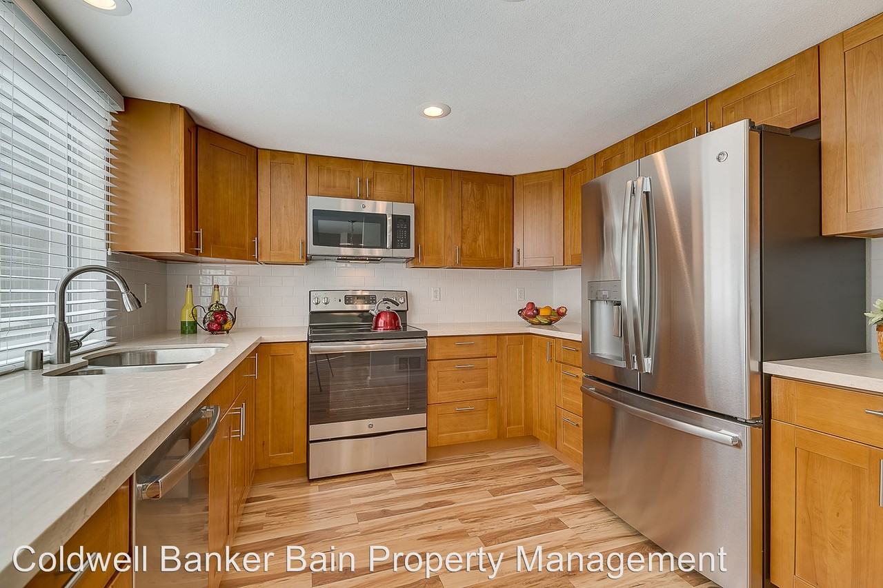 15942 NE 15th St - Photo 2 of 19