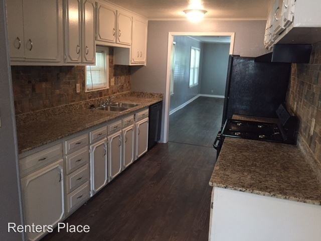 2429 E 1st St - Photo 2 of 14
