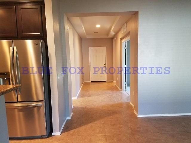 33962 S Garrison Ln - Photo 2 of 14