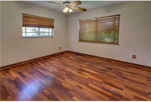 8202 NW 100th Terrace - Photo 3 of 8