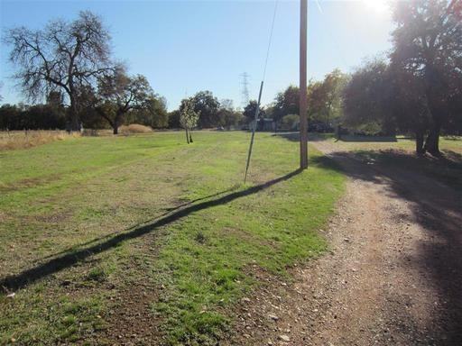 18235 Encino Dr - Photo 3 of 25