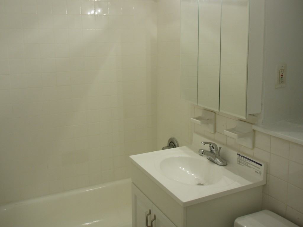 428 East 81st Street - Photo 3 of 3