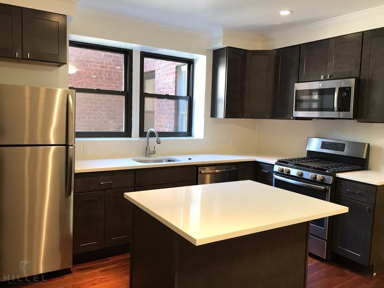 34-15 Parsons Blvd #3TT