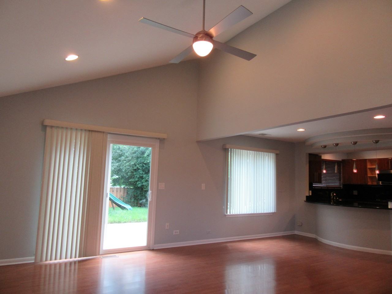 43 Buckingham LN - Photo 3 of 26