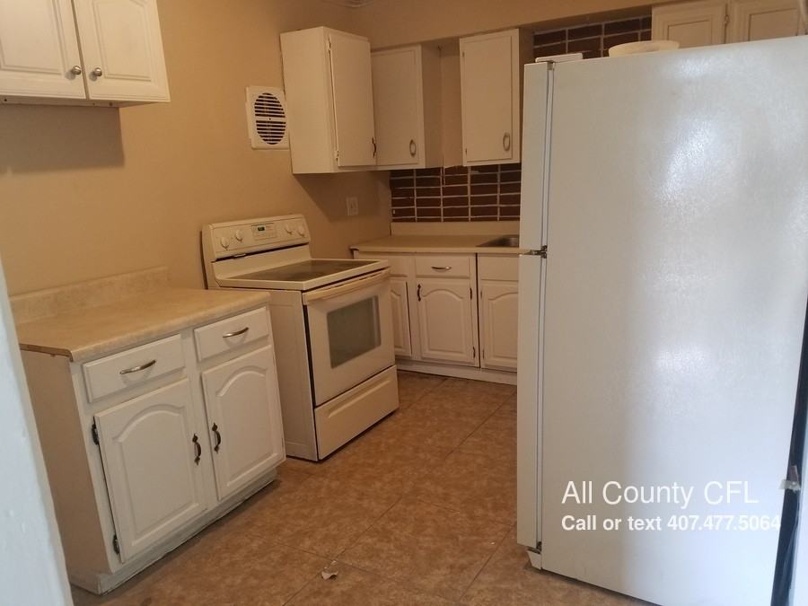 3730 Guinyard Way - Photo 3 of 11