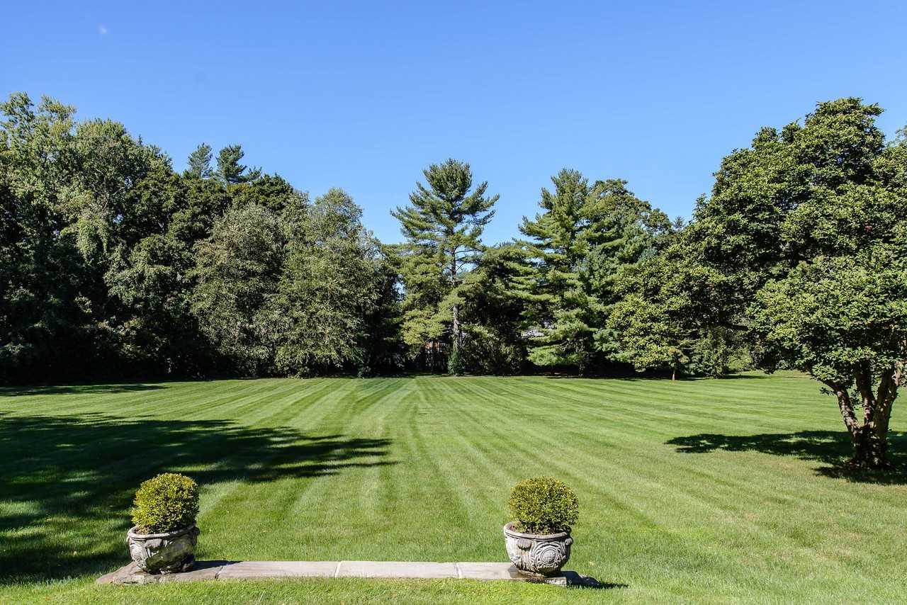 135 Skunks Misery Rd - Photo 2 of 20