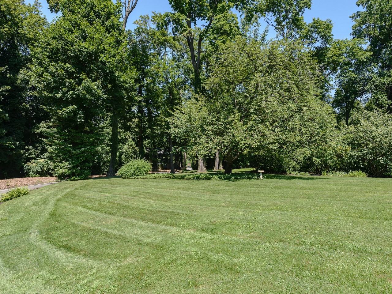 67 Cove Rd - Photo 3 of 16