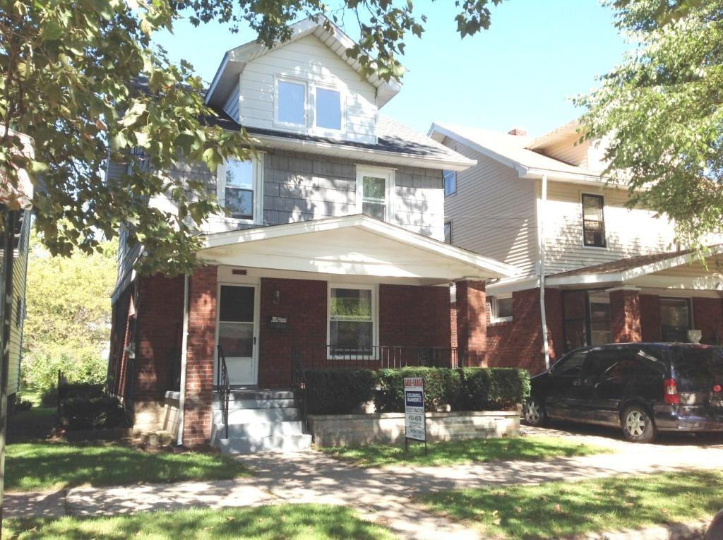 1036 W 27th St - Photo 2 of 12