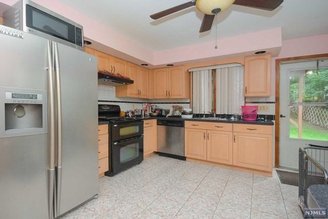 127 Newby Ave - Photo 3 of 14