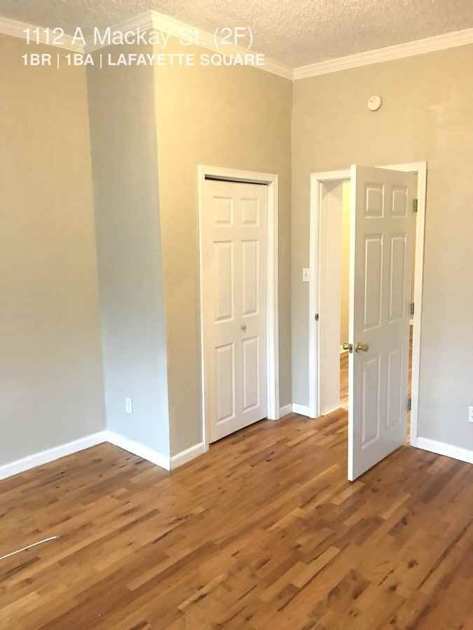 1112 MacKay Pl - Photo 3 of 16