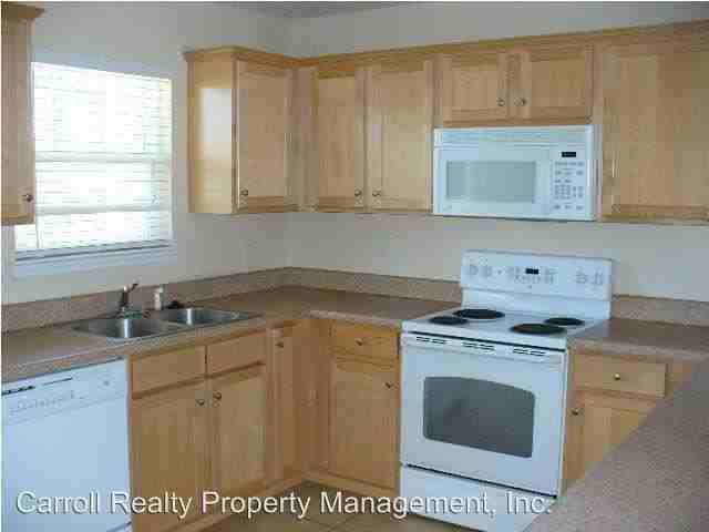 2108 Sterling Cove Blvd - Photo 3 of 6