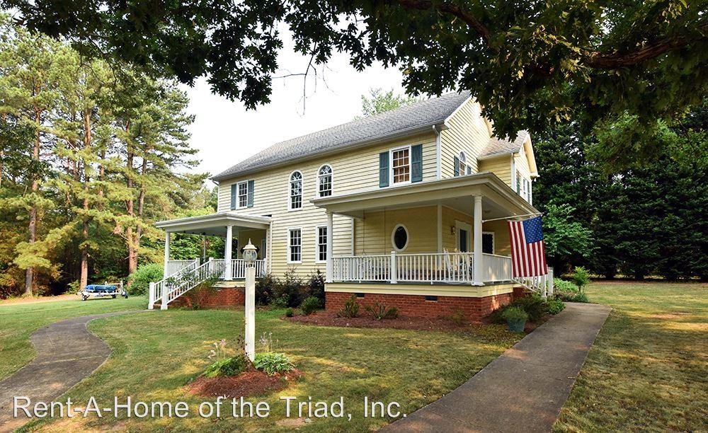 6111 4 Oaks Ct - Photo 2 of 16