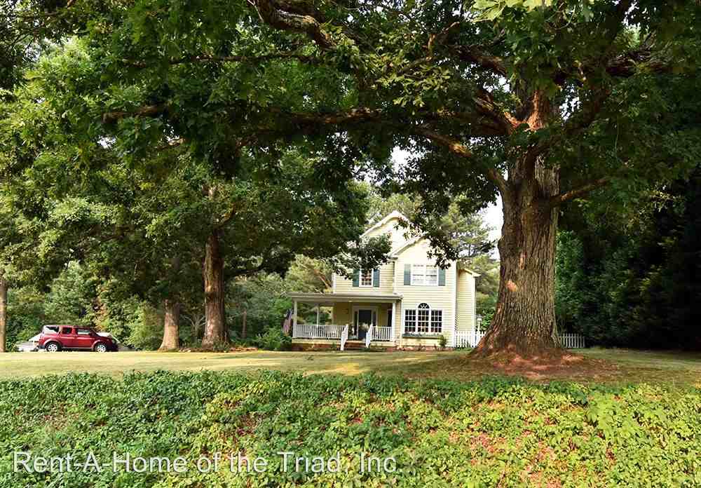 6111 4 Oaks Ct - Photo 3 of 16