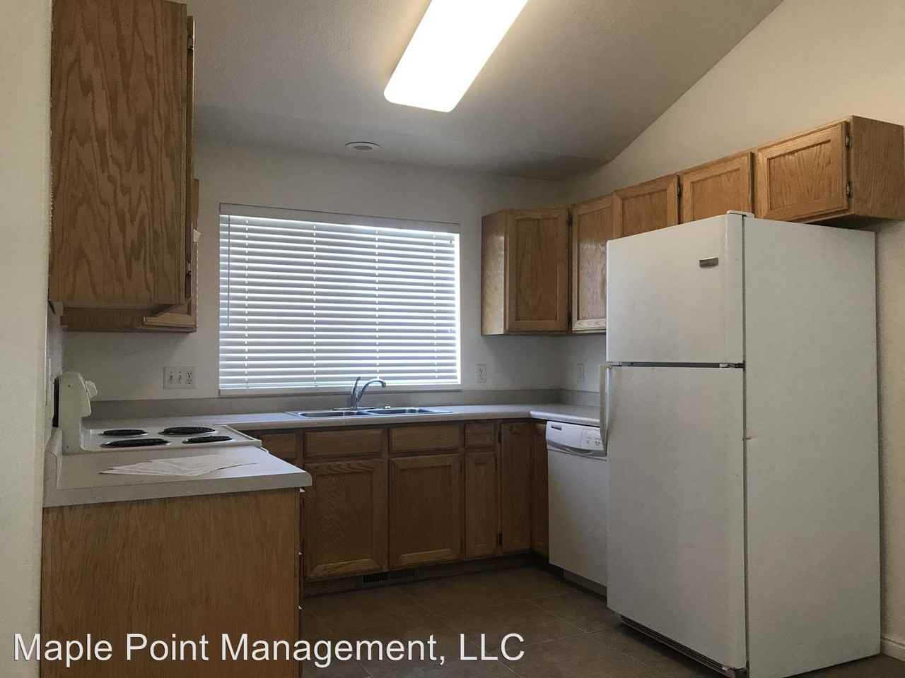 847 W 875 S - Photo 3 of 4