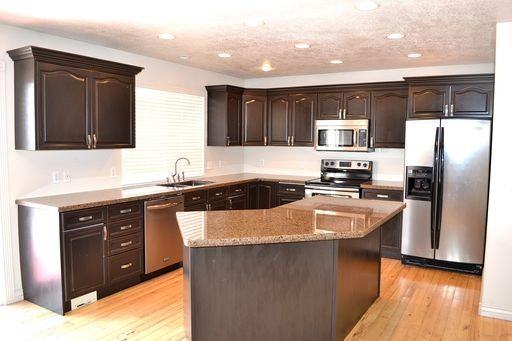 2838 1375 E St - Photo 2 of 18