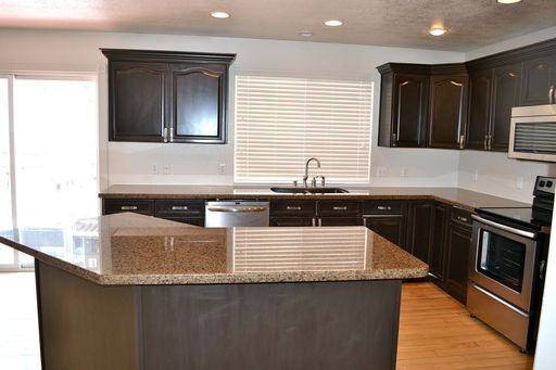 2838 1375 E St - Photo 3 of 18