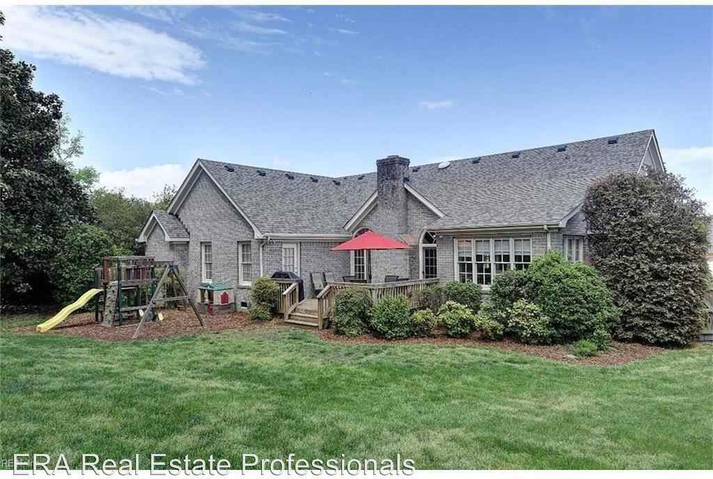 218 Tree Fern Dr - Photo 2 of 4