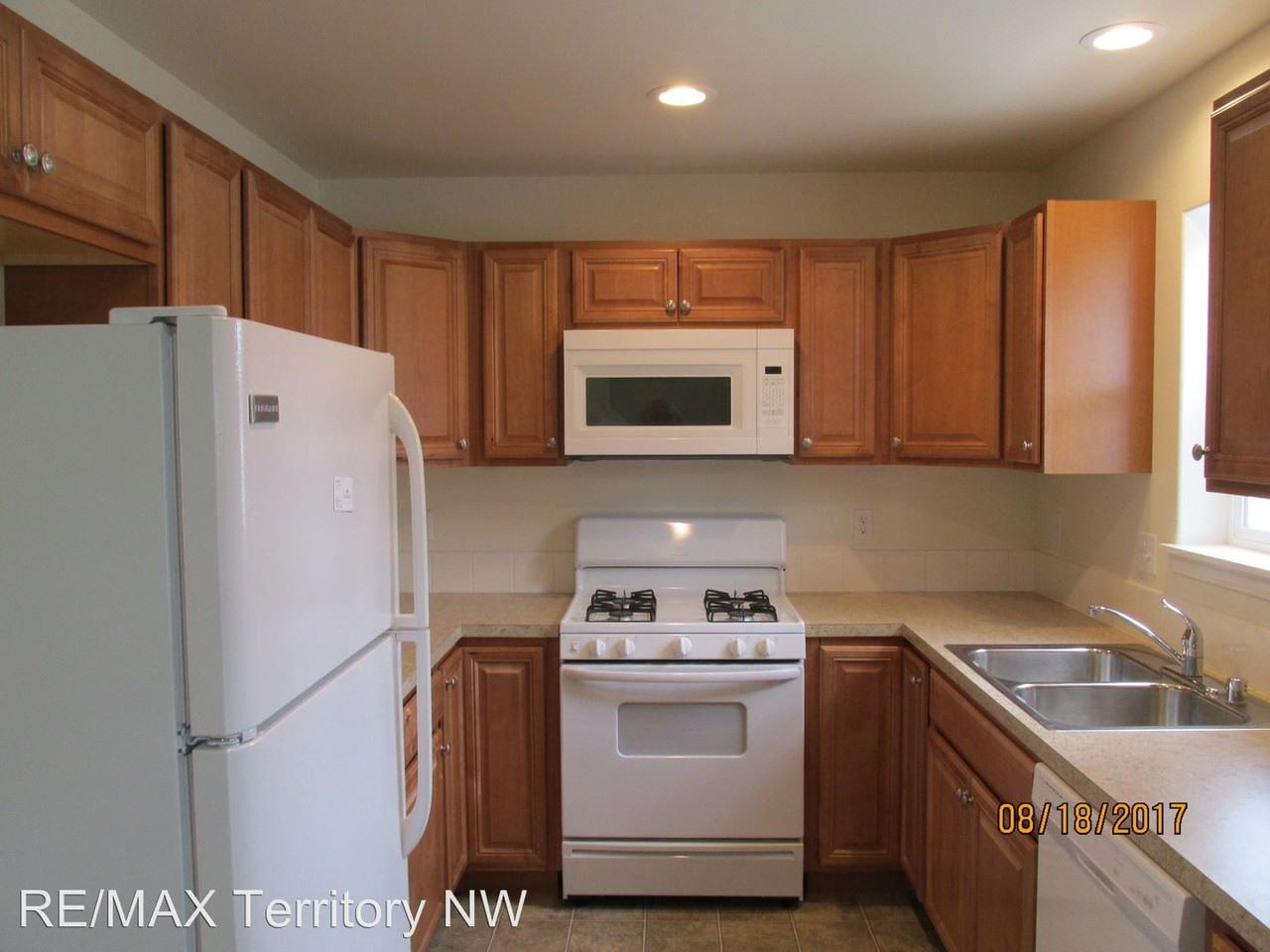 627-629 S. Alder Street - Photo 3 of 8