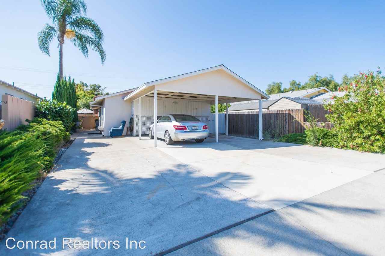 125 E. Escalones - Photo 2 of 10