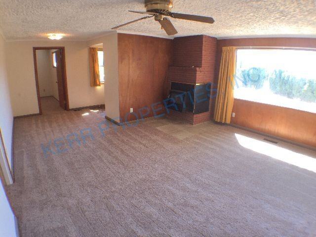 5525 Se Railroad Ave. - Photo 3 of 25