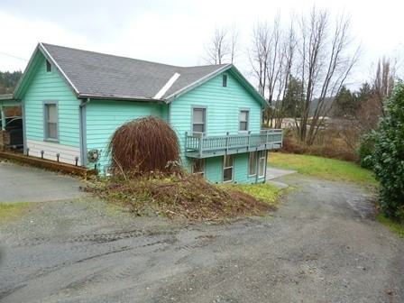 1369 Montana Ave #B - Photo 2 of 9