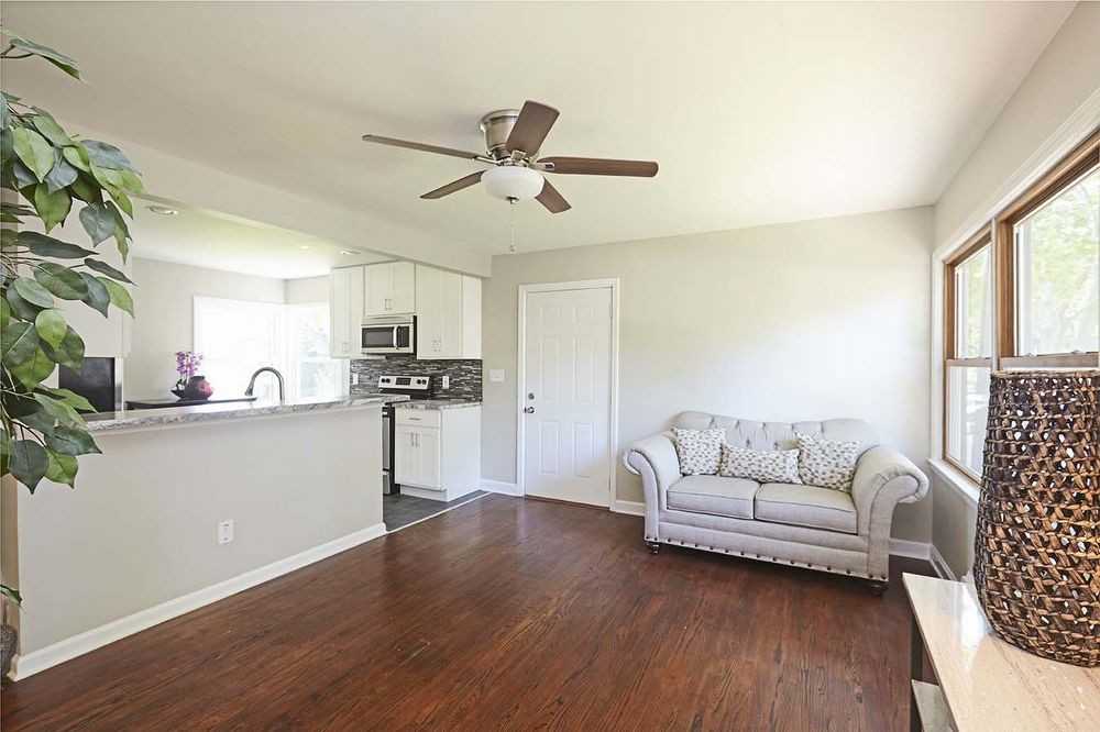 7324 W Medford Ave - Photo 2 of 19