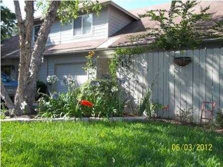 11 Maplecrest Dr - Photo 2 of 4
