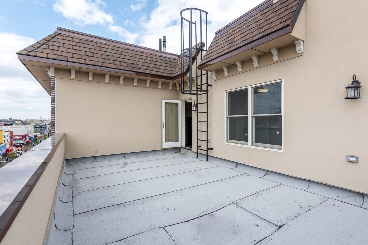 439 Knickerbocker Avenue #B5