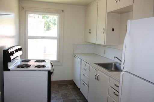 2657 NW Harrison Blvd - Photo 3 of 9