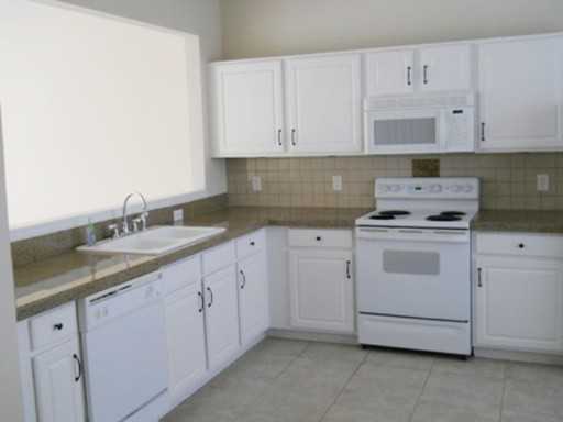 3952 Elizabeth Glen Way - Photo 2 of 10