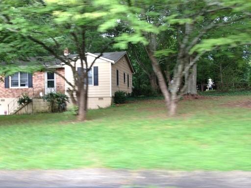 1084 Medlin St - Photo 3 of 18