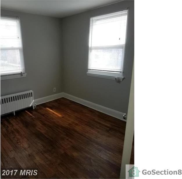 7017 Surrey Dr - Photo 3 of 4