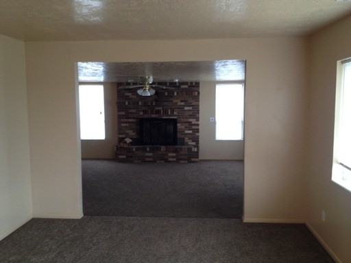 160 W 100 N St - Photo 2 of 22