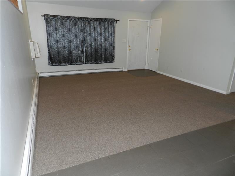 1205 Saxon Ave - Photo 2 of 19
