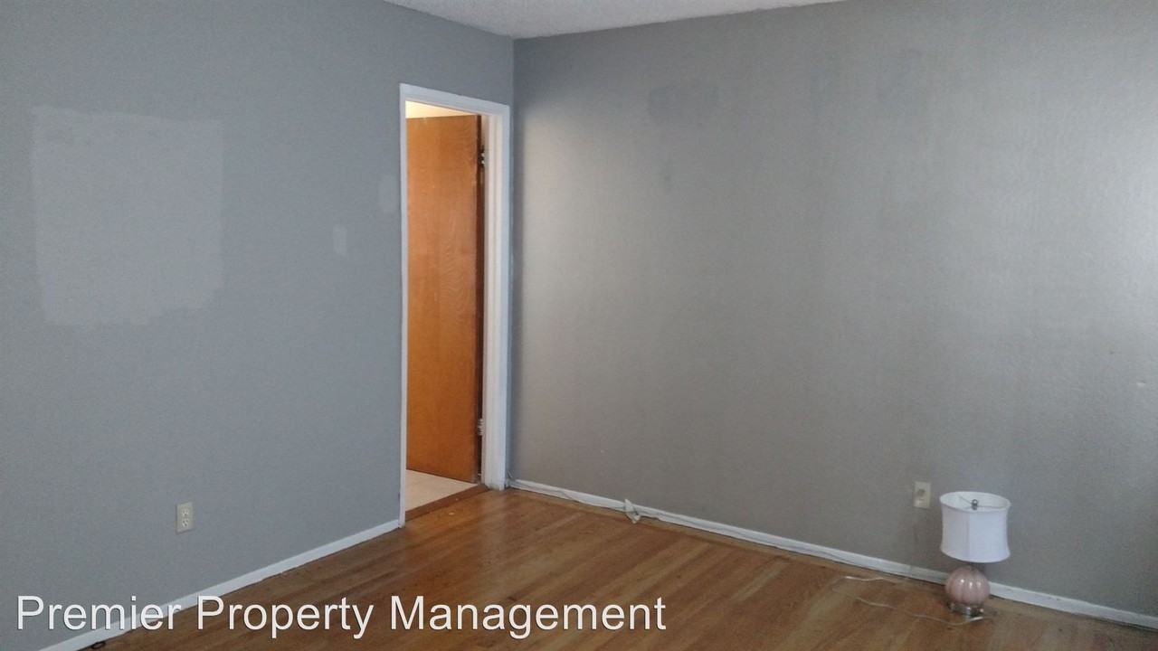 4682 Valley View Rd - Photo 3 of 6