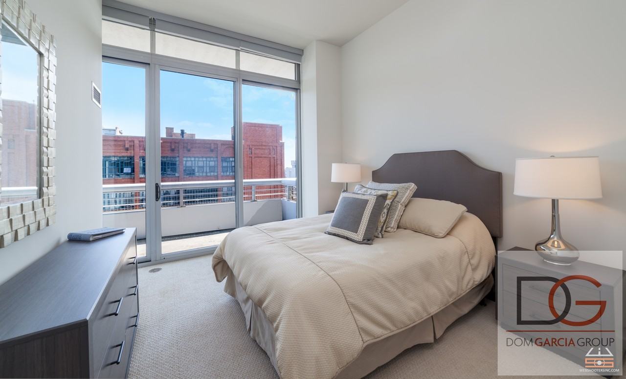 980 North Michigan Avenue #1108 - Photo 2 of 6