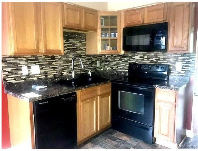 15696 Golfview Dr Ct - Photo 2 of 16